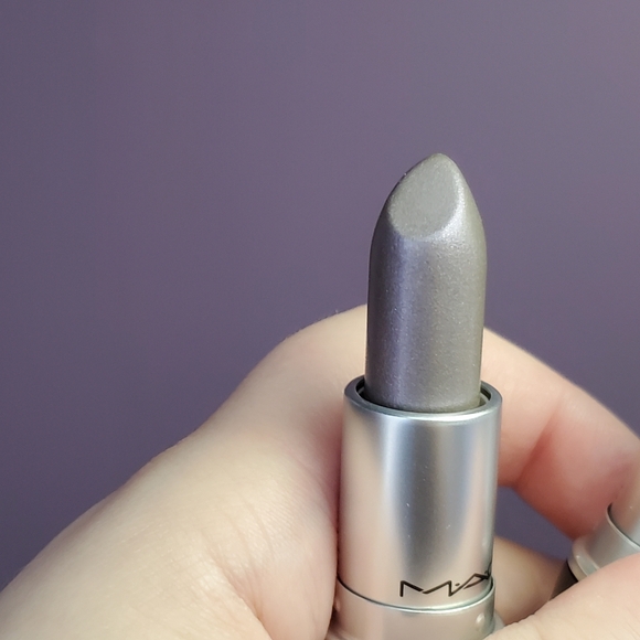 MAC Bubbles and Haku Lipsticks - Picture 4 of 6
